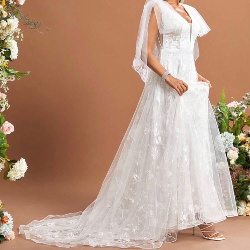 Belle Floral Embroidered Bow Mesh Floor Length Wedding Dress Without Veil
